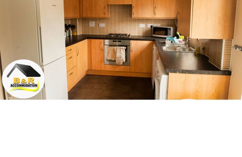 Amesbury House | ⭐B and R Serviced Accommodation and Apartments Amesbury⭐ Archer house