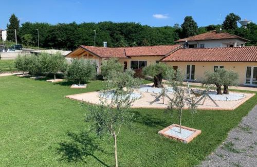 Casnate Con Bernate Bed & Breakfast | B&B Alciliegio
