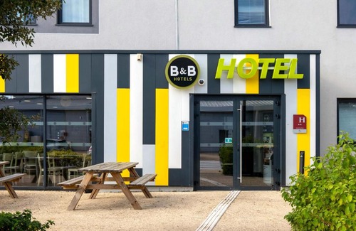 North district Hotel | B&B HOTEL Niort Marais Poitevin Est