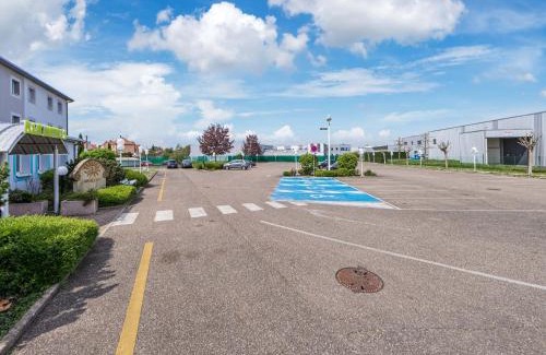 Holtzheim Hotel | B&B HOTEL Strasbourg Aéroport