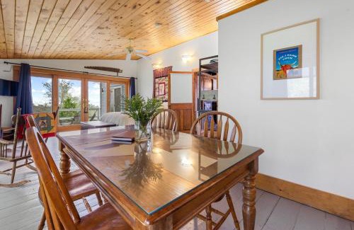 Loudon Apartment | B - Porch Suite on Miles Smith Farm