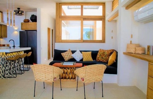 Hidalgo House | B2 King Size Bed, Luxury Amenities, Private Pool