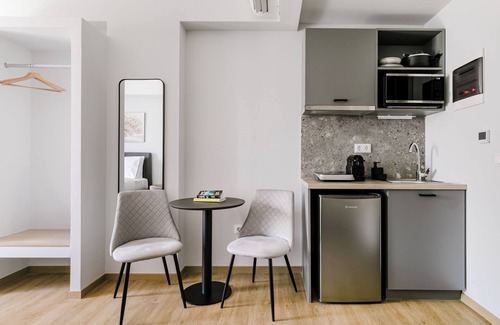 Dafni-Ymittos Apartment | B48 Athens Dafni