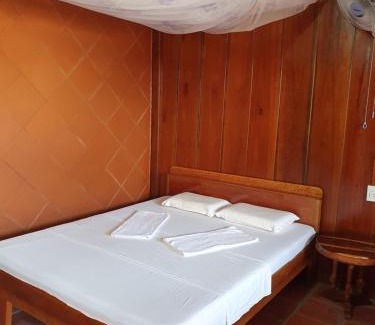 Long Ho Bed & Breakfast | Ba Linh Homestay