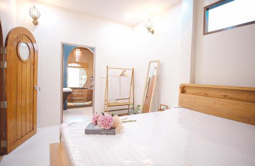 U Thong Villa | Baanteimfan Pool Villa Suphanburi