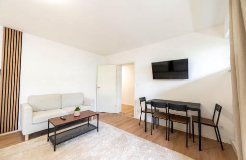 Backnang Apartment | BackHome - BUSINESS&FAMILY - TOP LAGE, Parkplatz, Balkon, Waschmaschine, Netflix, 90qm, 24h Checkin - Apartment 8