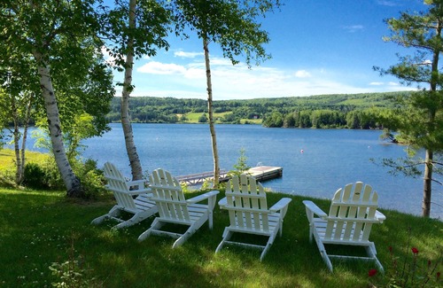 Baddeck Cottage | Baddeck Bay: Lakeside Boathouse Cottage with Dock