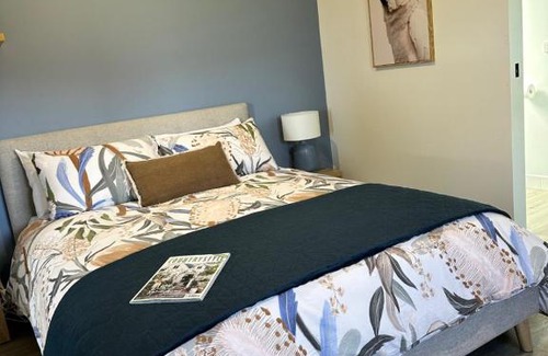 Northern Tasmania House | Badger's View Farmstay BLUE TONGUE Cabin