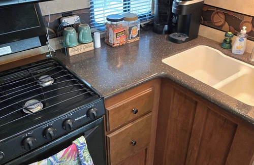 New London House | Badin Shores Resort Rental - Sleeps 6 - Fun Lake Vacation - Super Cute!