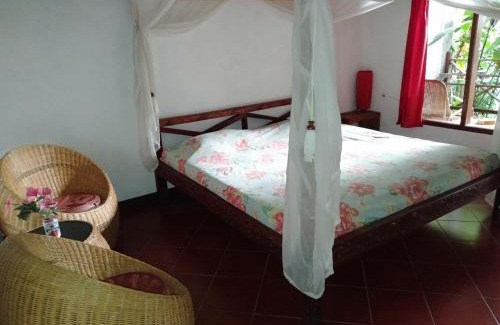 Tuk Tuk House | Bagus Bay Homestay