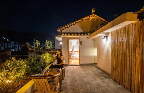 Fenghuang House | BaHaoBieYuan