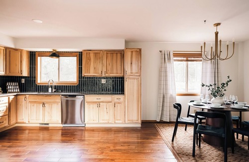 Bailey Cabin | Bailey Escape - Hot Tub Game Room 4 Bed, 4 bath on 2.65 acres