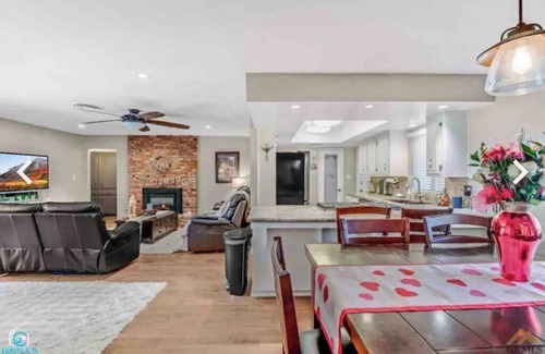 Greenacres House | Bakersfield Outdoor Oasis - Kitchen, Bar, Pool, Spa, Fire