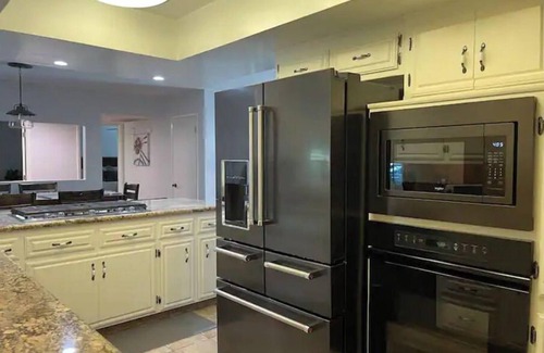 Greenacres House | Bakersfield Outdoor Oasis - Kitchen, Bar, Pool, Spa, Fire