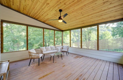 Bakersville House | Bakersville Sanctuary with Stunning Scenery, Hot Tub