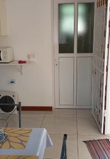 Balaclava Apartment | Balaclava hide away