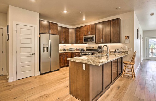 Lakeside Village Condo | Balcony & Easy Mtn Access: Condo in Keystone!