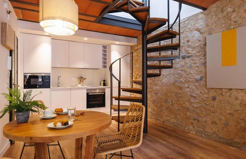Old Town Apartment | Ballesteries 40 - Duplex in Girona | Bravissimo