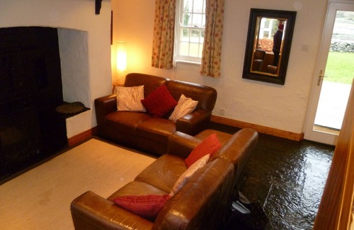 Ballyvaughan Cottage | Ballyvaughan Cottage No 4 - a bungalow that sleeps 7 guests in 3 bedrooms