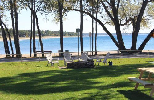 Balm Beach Resort | Balm Beach Resort and Motel