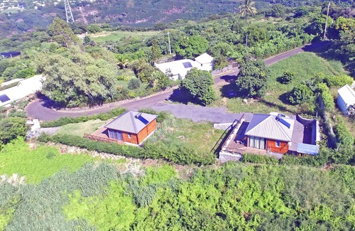 Entre-Deux House | bamboo bungalows (DROP)