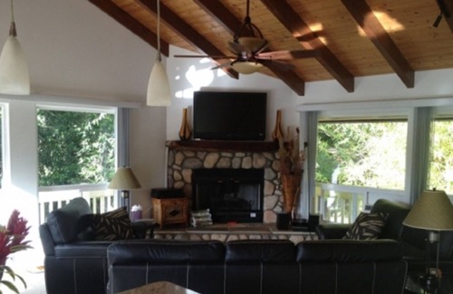 Pauwela House | Bamboo View Suite 2bd 1bth At Bamboo Valley Inn