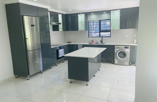 Greater Johannesburg Metropolitan Area Cottage | Banana island guest cottage