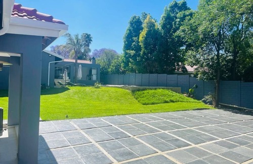 Greater Johannesburg Metropolitan Area Cottage | Banana island guest cottage