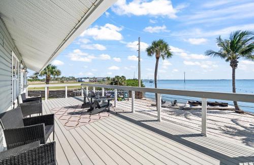Orlando Beach Apartment | Banana River Resort