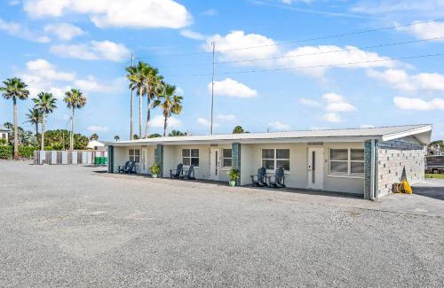 Orlando Beach Apartment | Banana River Resort