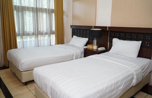 Ambarawa Villa | Banaran 9 Resort Hotel