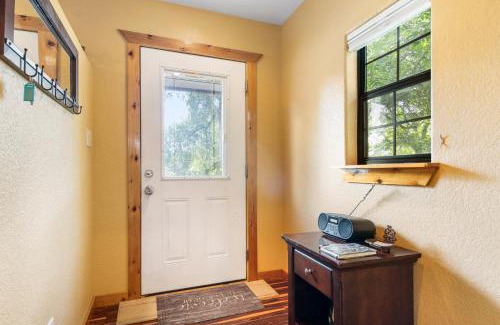 Bandera House | Bandera Stronghold - Crazy Horse Cabin