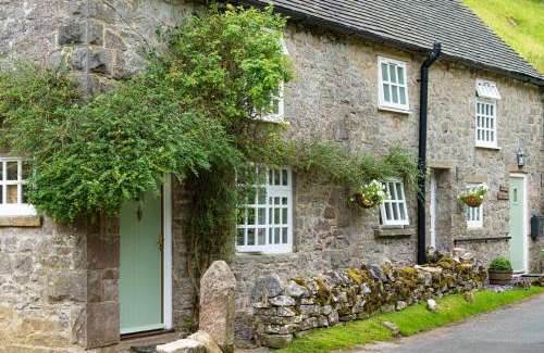 Alstonfield House | Bankside Cottage