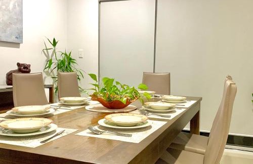 Bankstown House | Bankstown 4 Br house close to Shopping & Station