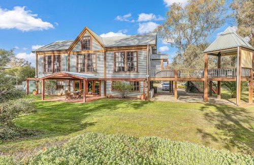 Wharparilla House | Banyandah - Echuca Holiday Homes