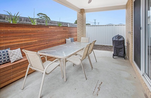 Paynesville House | Banyandah on the Lakes - Just a step away from the beautiful Gippsland Lakes