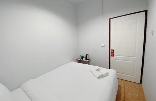 San Chao Pho Suea Apartment | BAO San Chao Pho Sua - ศาลเจ้าพ่อเสือ