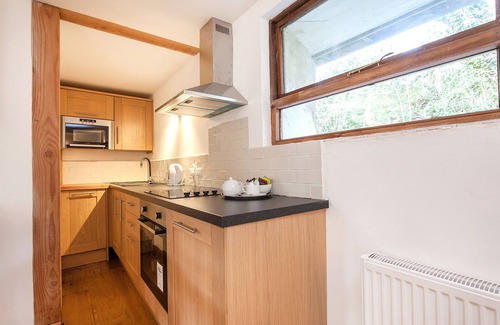 Dartmouth Cottage | BARBERRY BROOK, pet friendly, luxury holiday cottage in Dittisham