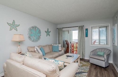 Caswell Beach House | Barefeet Retreat