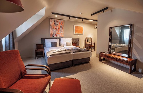 Tallya Hotel | Barka Galéria Hotel és Étterem