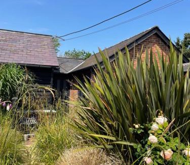 Earls Colne Apartment | Barn conversion Corner Annexe