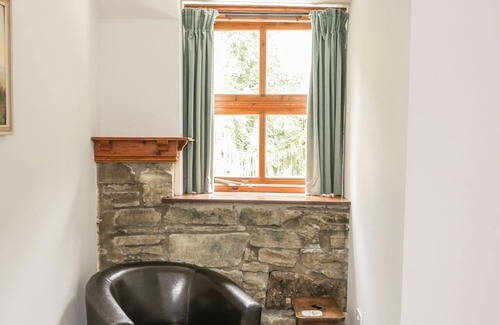 Felindre Cottage | BARN END, pet friendly, character holiday cottage in Felindre