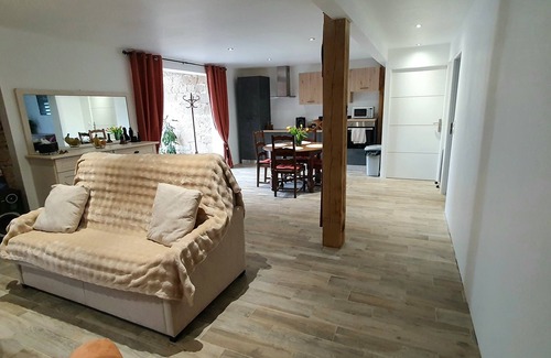 Senaillac-Latronquiere House | Barn with converted dovecote