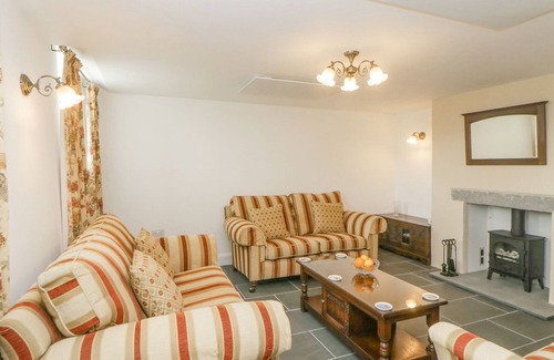 Sparkwell Cottage | BARNFIELD, family friendly, with open fire in Sparkwell