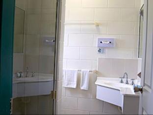 Mighell Hotel | Barrier Reef Motel Innisfail