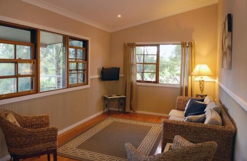 Gloucester House | Barrington Hideaway- River Cottages