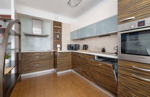 Libertow Apartment | Bartla 19D | Spacious Apartment | Parking