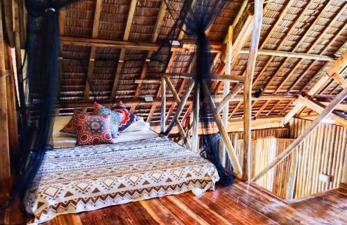 El Nido Villa | Barya Lang Villa- Native villa with jeepney room