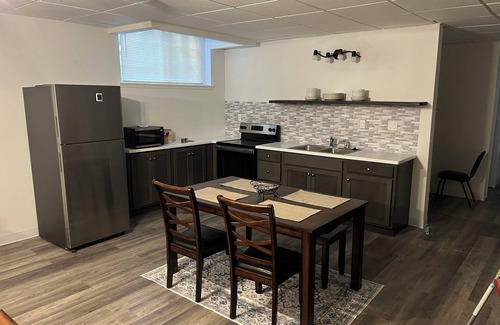 Speed Apartment | Basement Apt 2 bedrooms 1 bathnQuiet country setting, 20 minutes to nLouisville