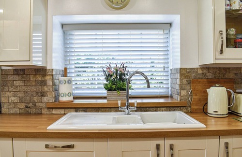 Palterton Cottage | Bathurst Cottage is a delightful three bedroom detached cottage.